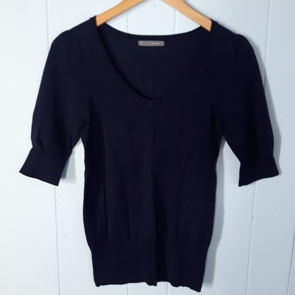 🌸 3 for $20 🌸 Navy V-neck Half-Sleeve Sweater - Picture 1 of 3